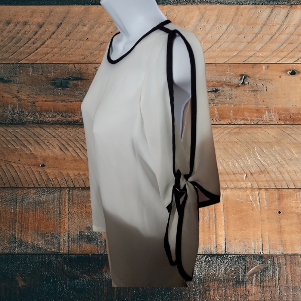 Shein blouse with open sleeves